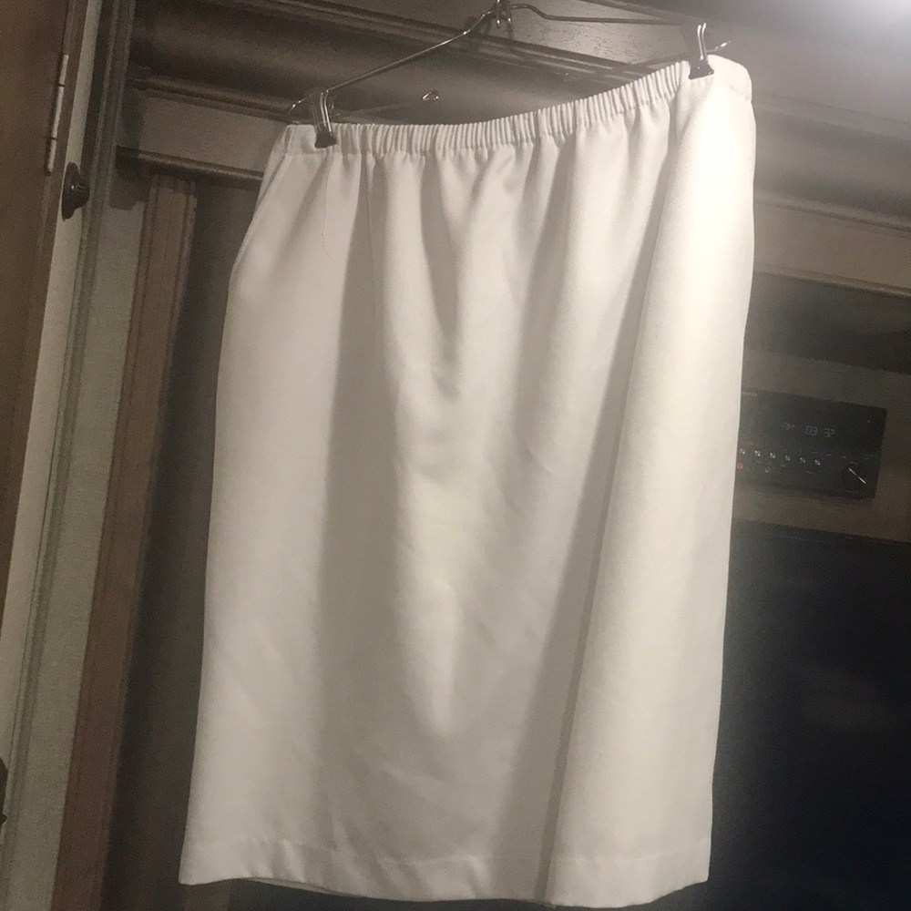 Simple white work skirt